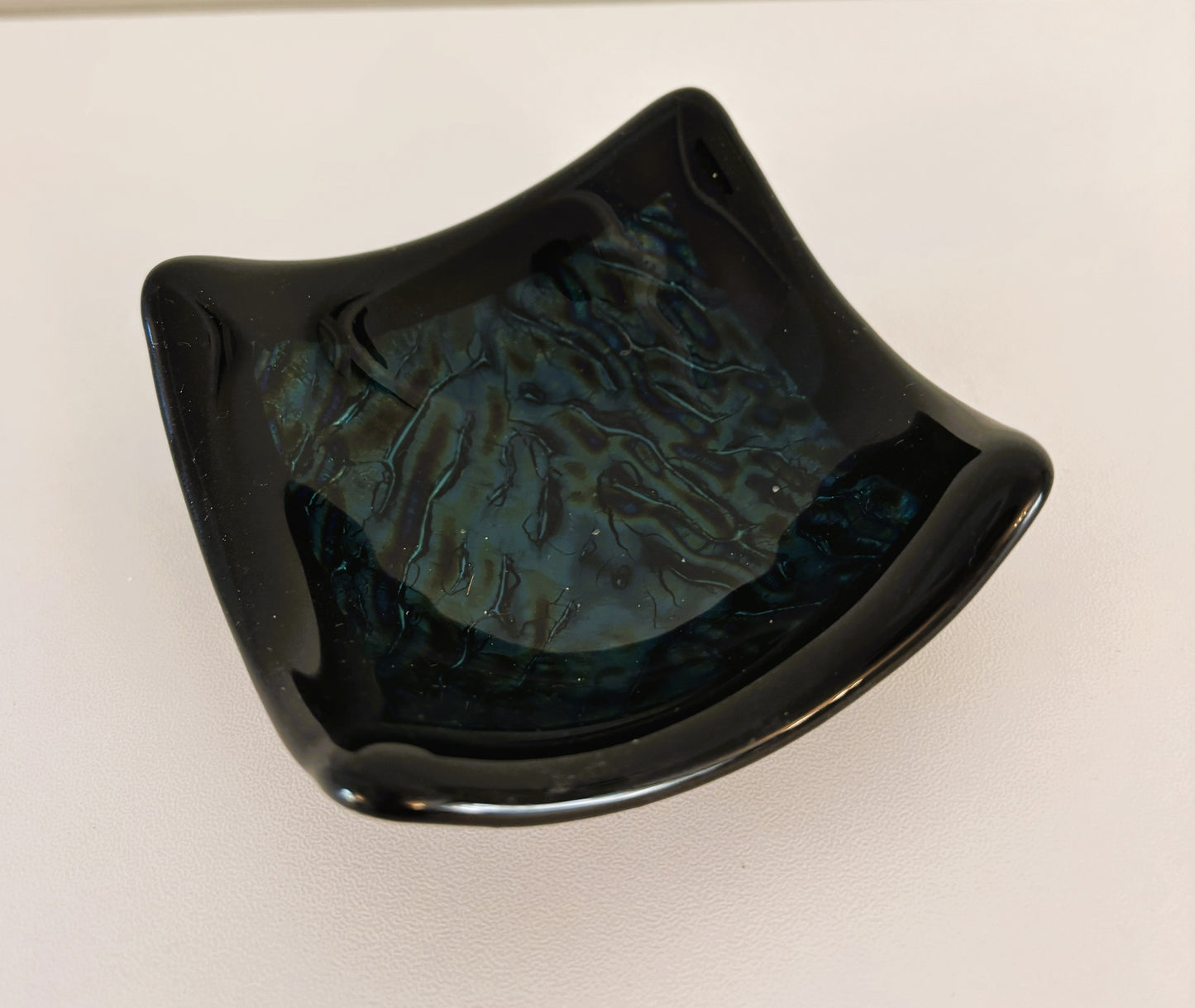 Small peacock bowls x 3