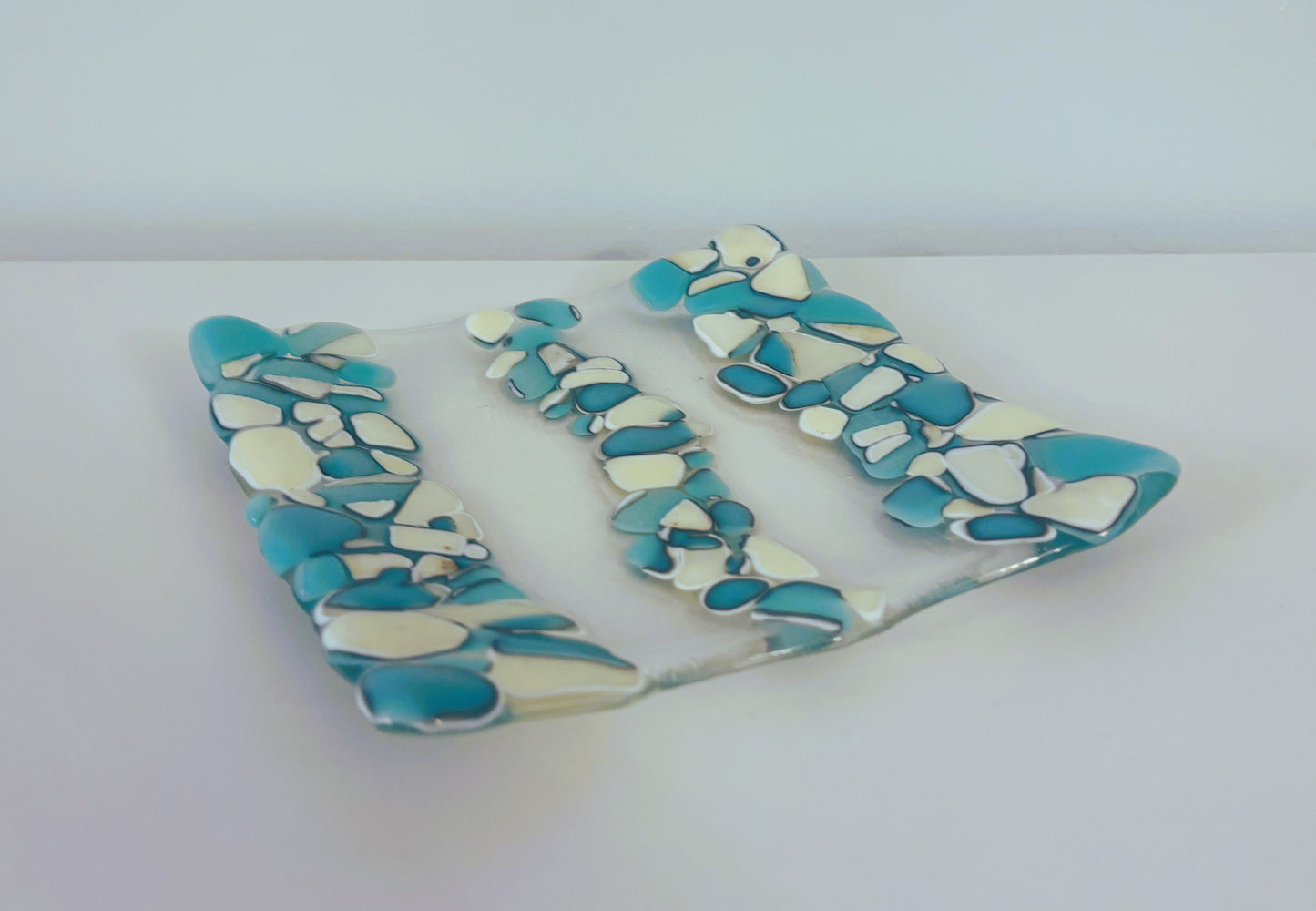 Organic blue and clear plate
