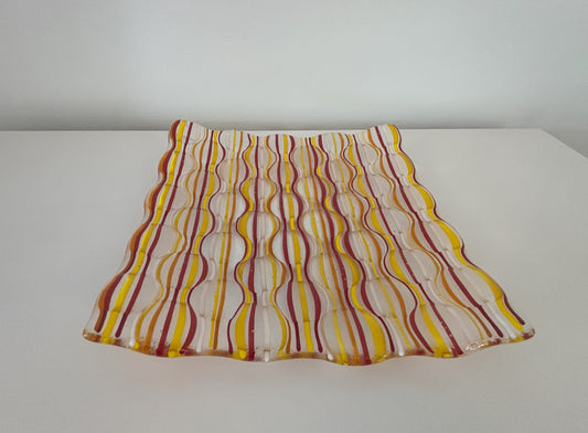 Warm optical illusion glass plate