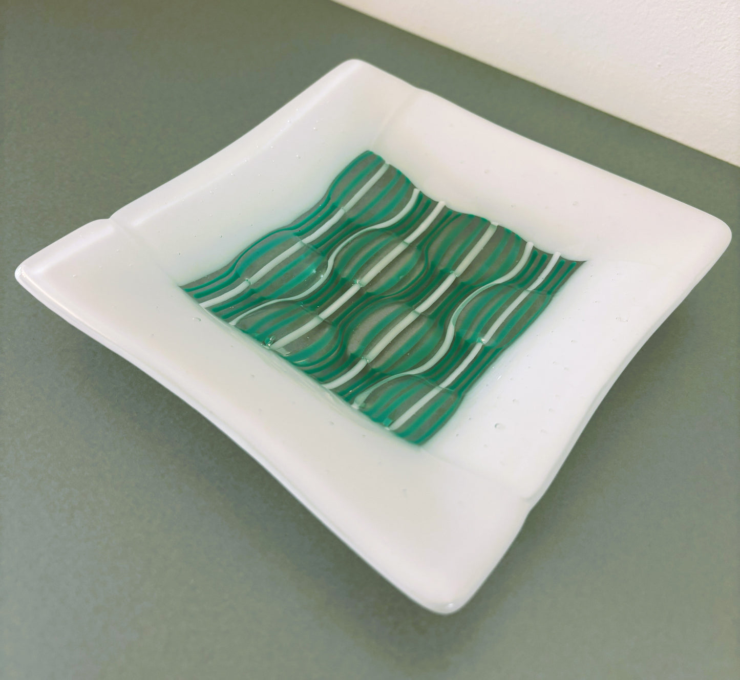 Optical Illusion dish